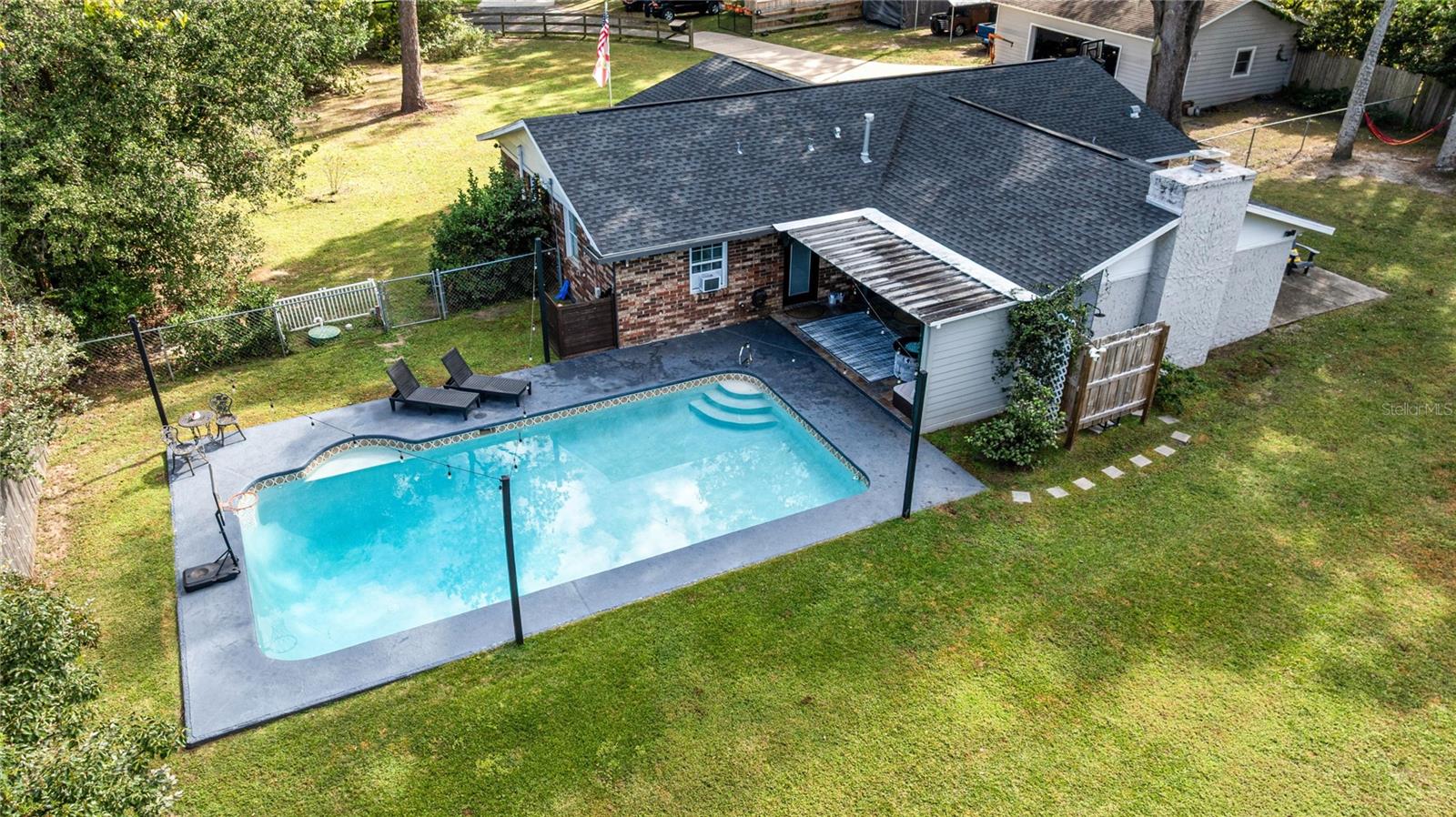 HOLCOMB ED - Residential