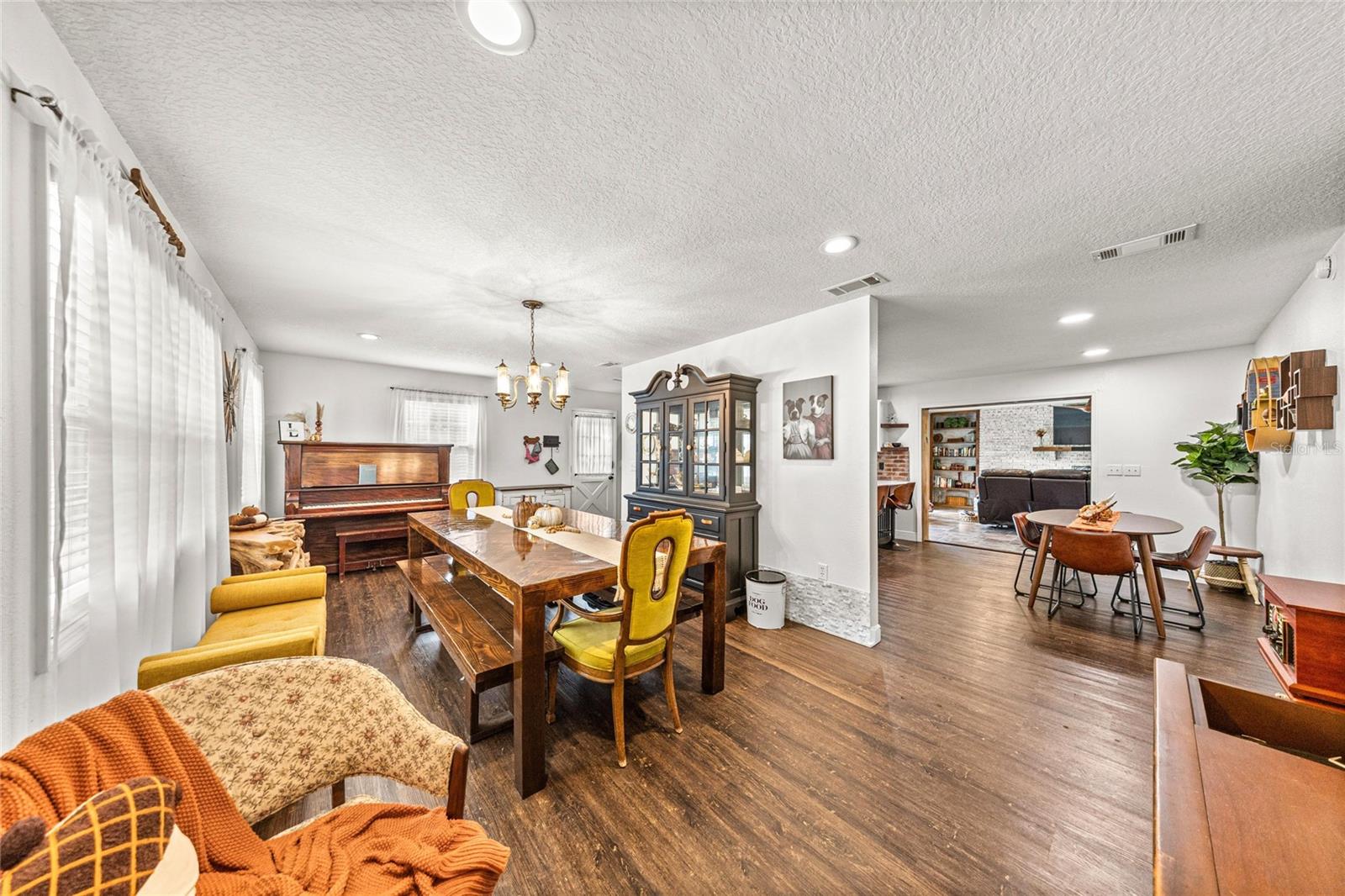 HOLCOMB ED - Residential