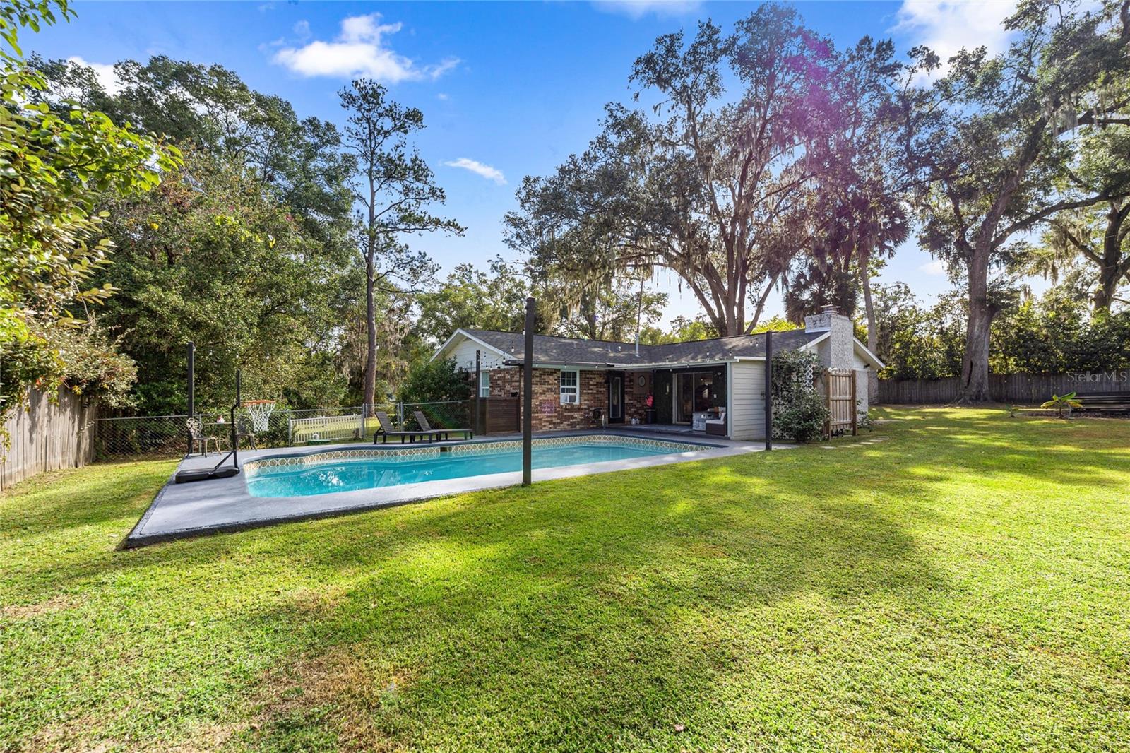 HOLCOMB ED - Residential