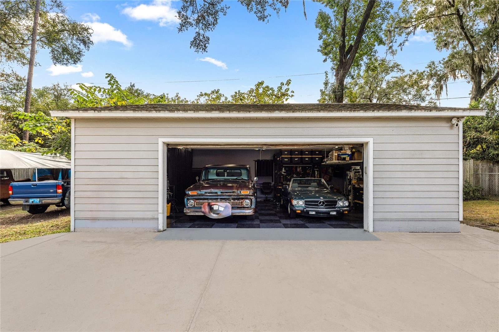 HOLCOMB ED - Residential