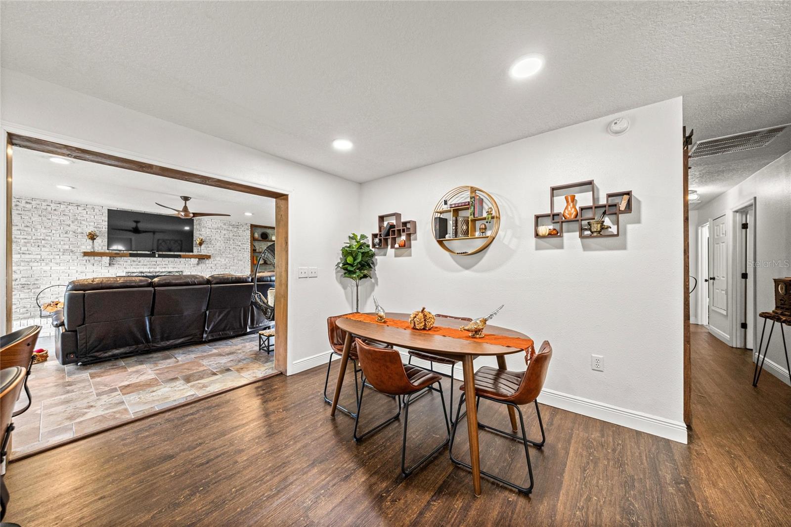 HOLCOMB ED - Residential