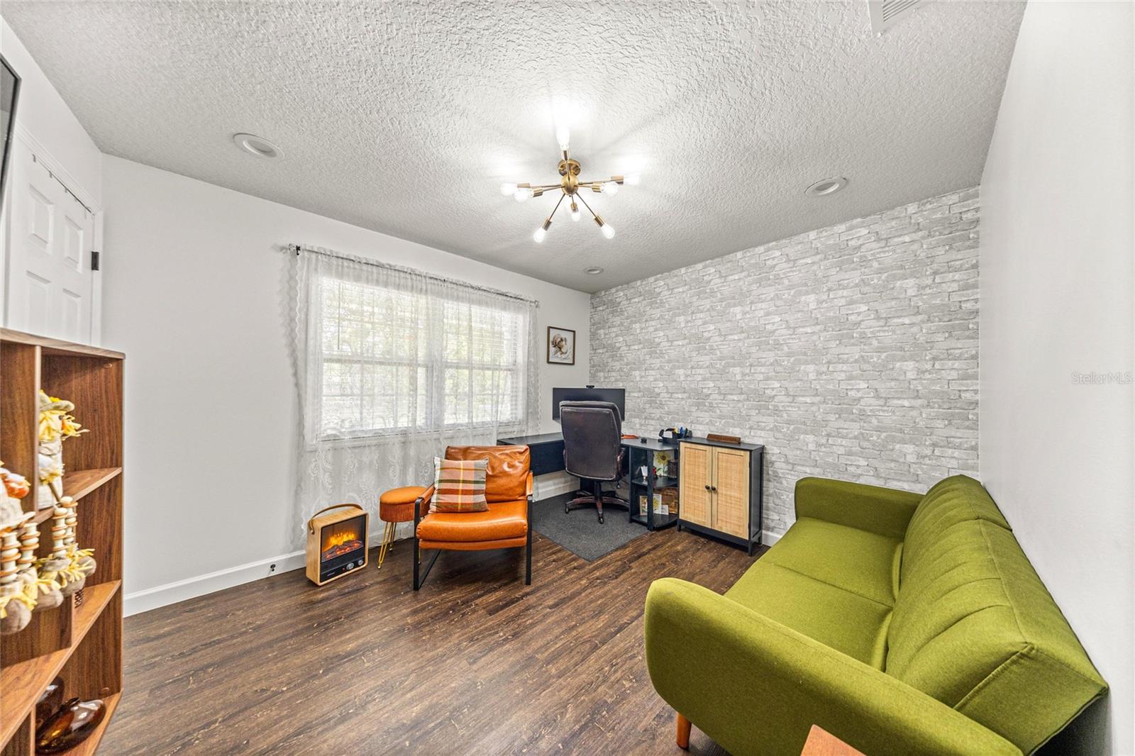 HOLCOMB ED - Residential