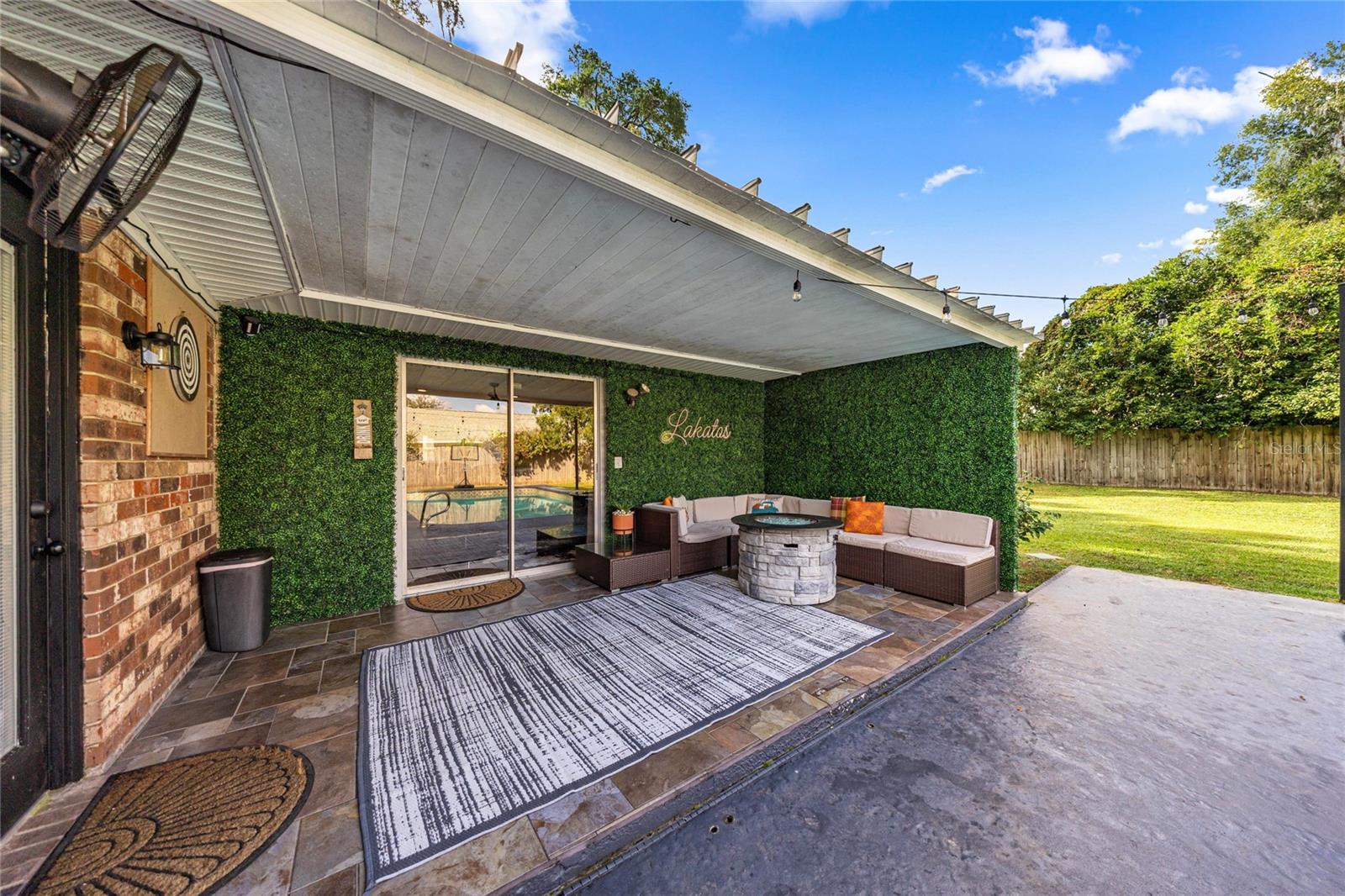 HOLCOMB ED - Residential