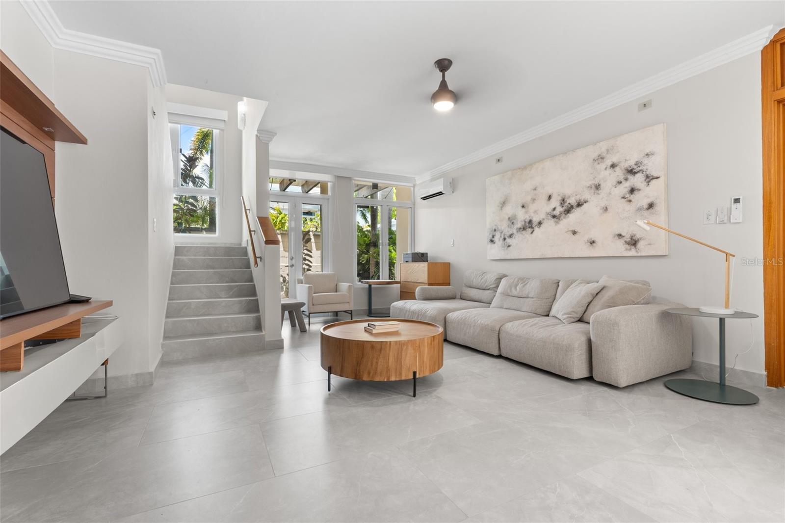 PASEO LAS PALMAS - Residential