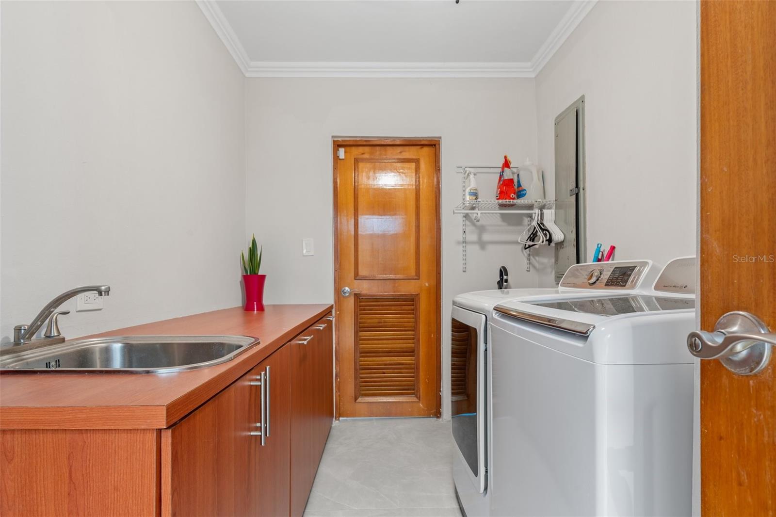 PASEO LAS PALMAS - Residential