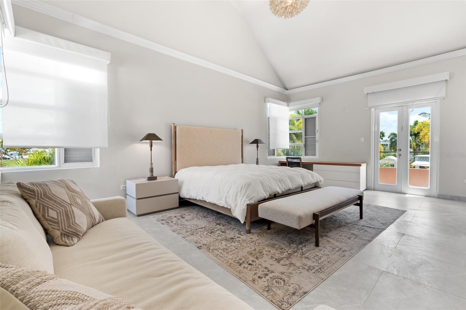 PASEO LAS PALMAS - Residential