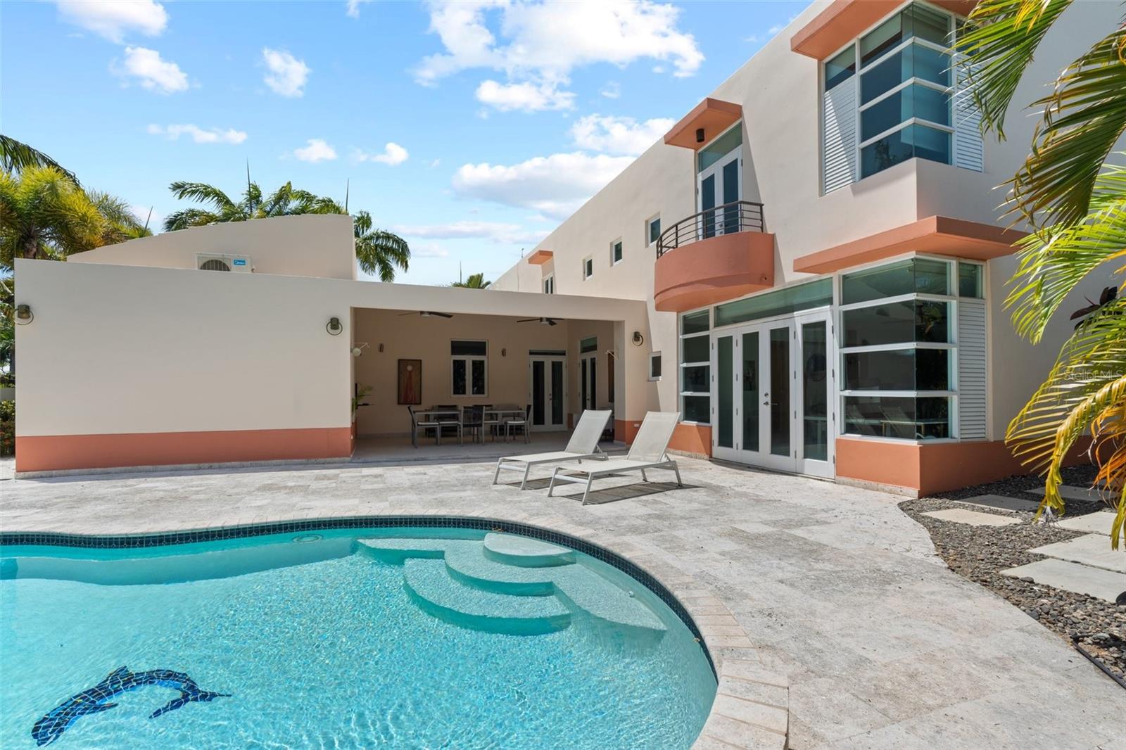 PASEO LAS PALMAS - Residential