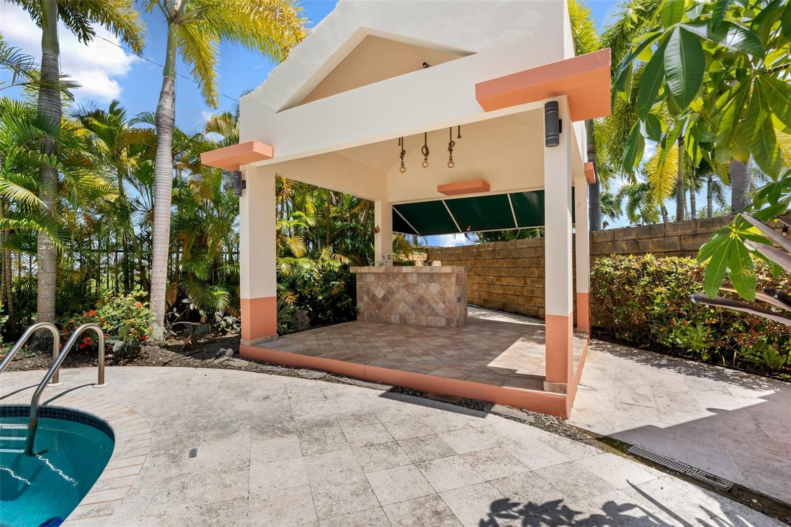 PASEO LAS PALMAS - Residential