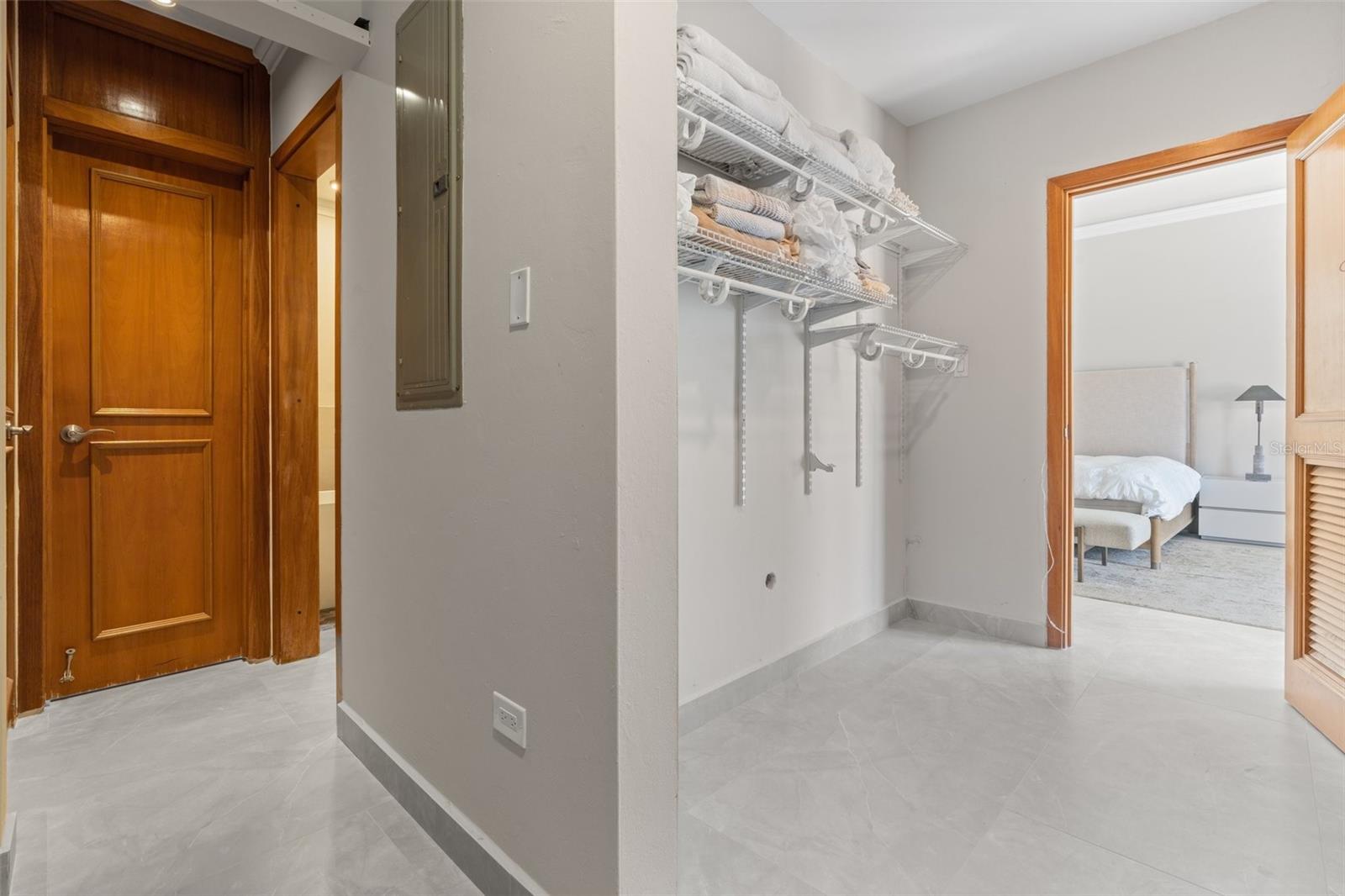 PASEO LAS PALMAS - Residential