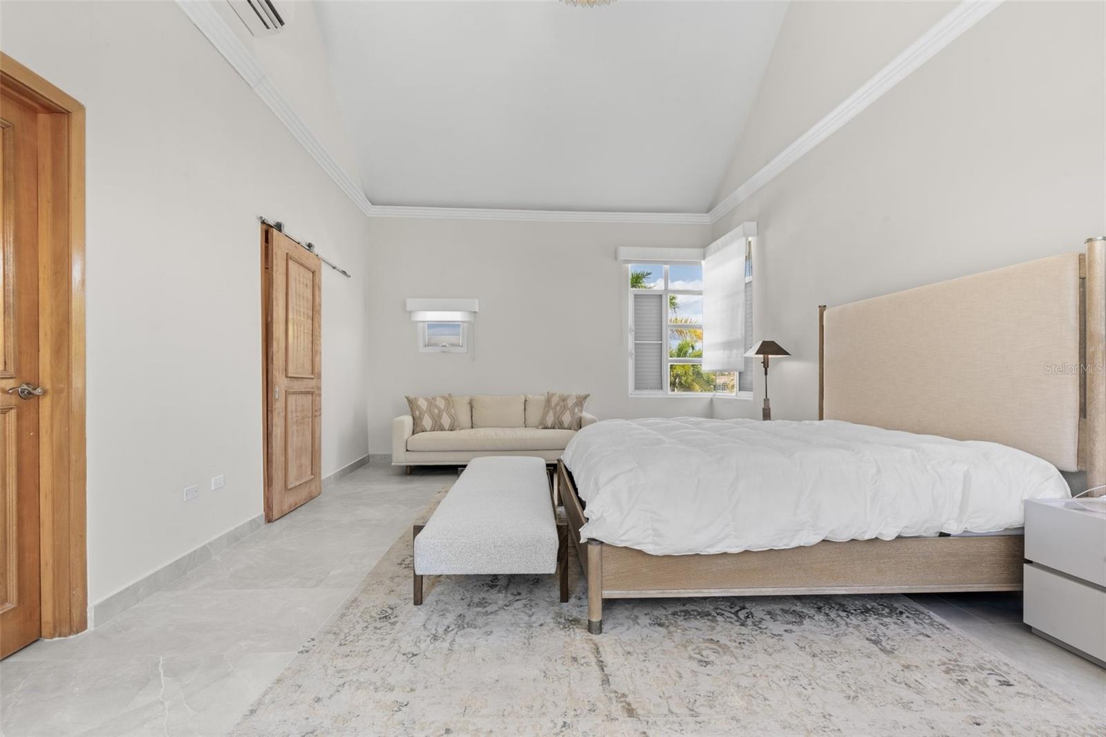 PASEO LAS PALMAS - Residential