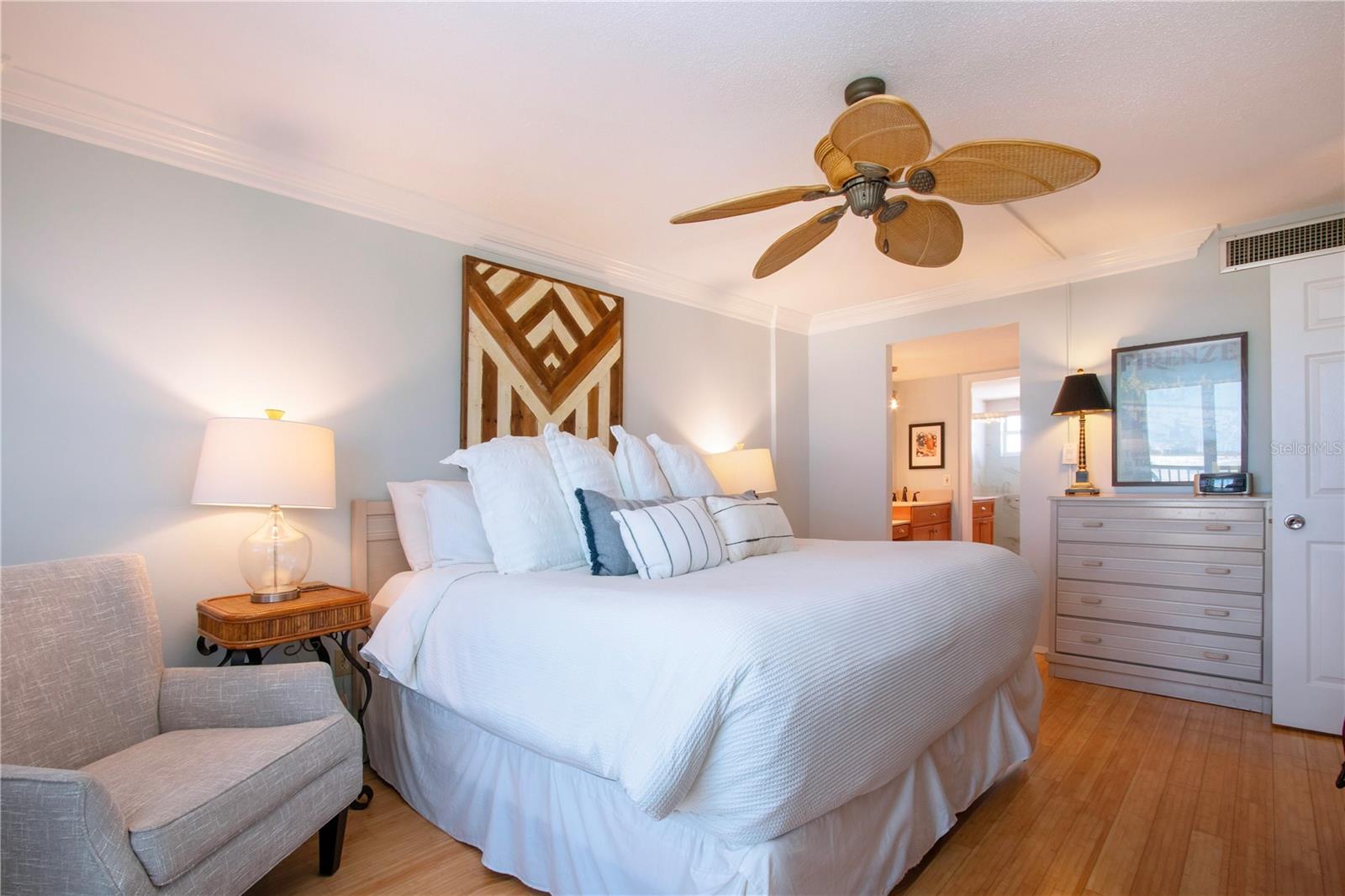 CRYSTAL SANDS 2 - Residential