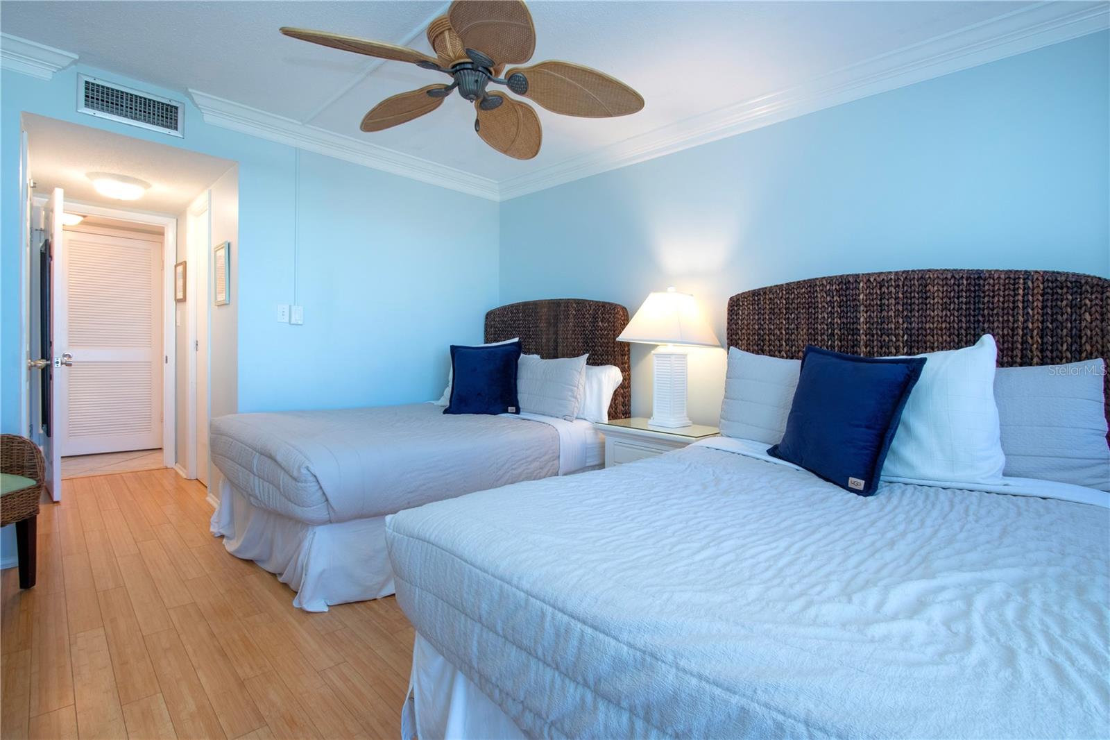 CRYSTAL SANDS 2 - Residential