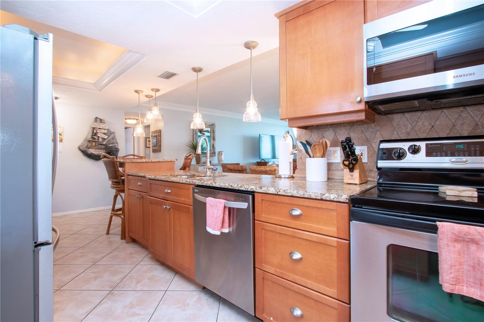 CRYSTAL SANDS 2 - Residential