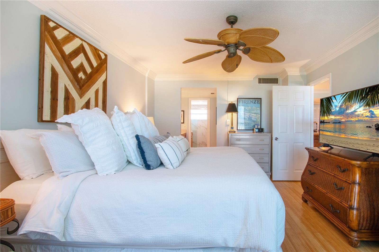 CRYSTAL SANDS 2 - Residential