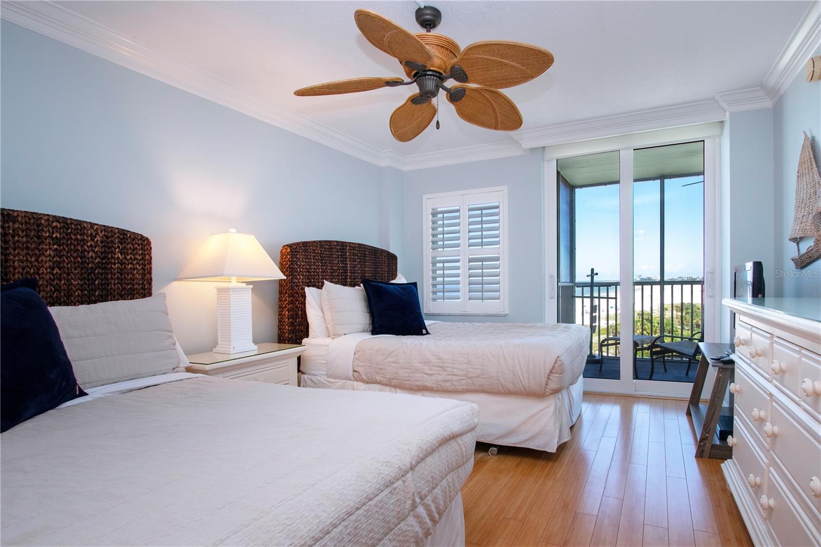 CRYSTAL SANDS 2 - Residential