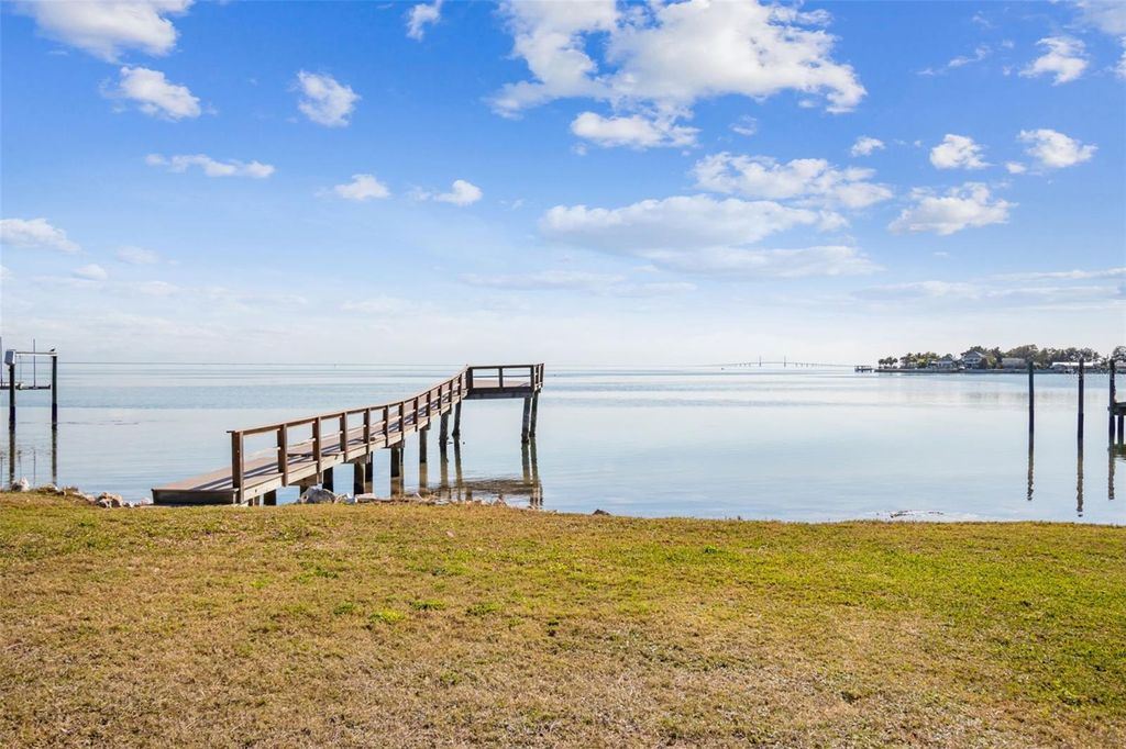 Photo of 6330 Bahama Shores Drive S, St Petersburg, FL 33705 (MLS # TB8469163)