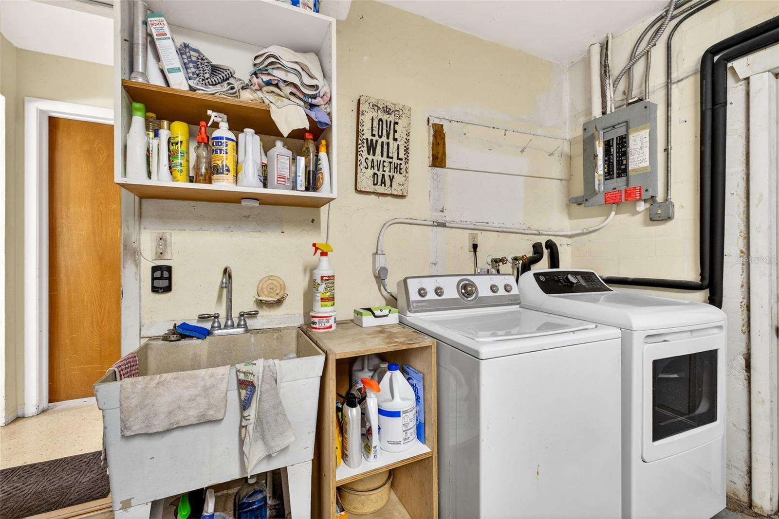 EAGLE CREST - Residential