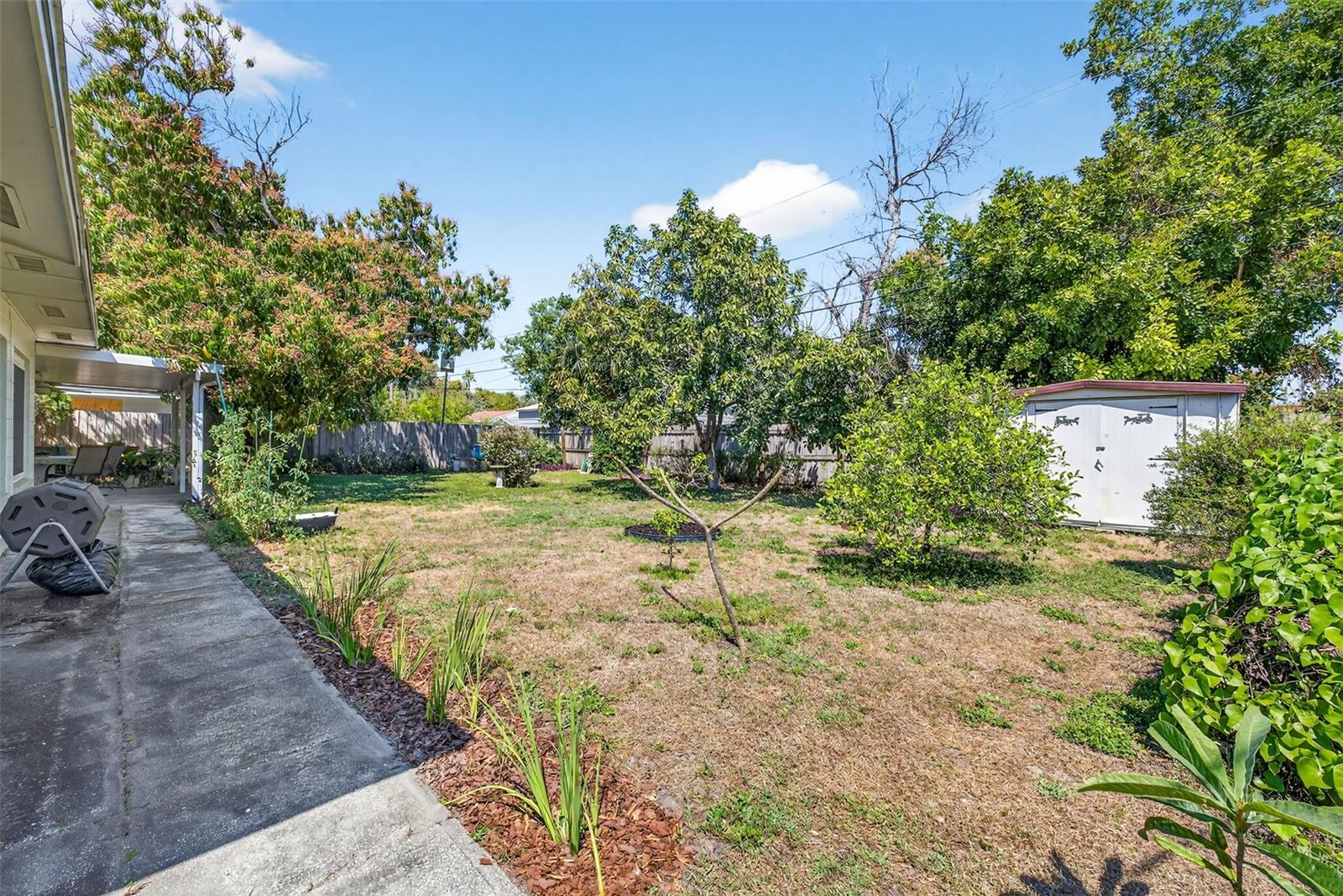 EAGLE CREST - Residential