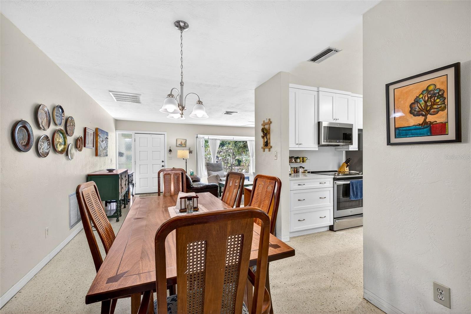 EAGLE CREST - Residential