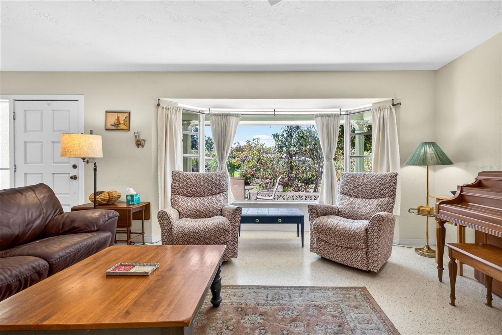 EAGLE CREST - Residential