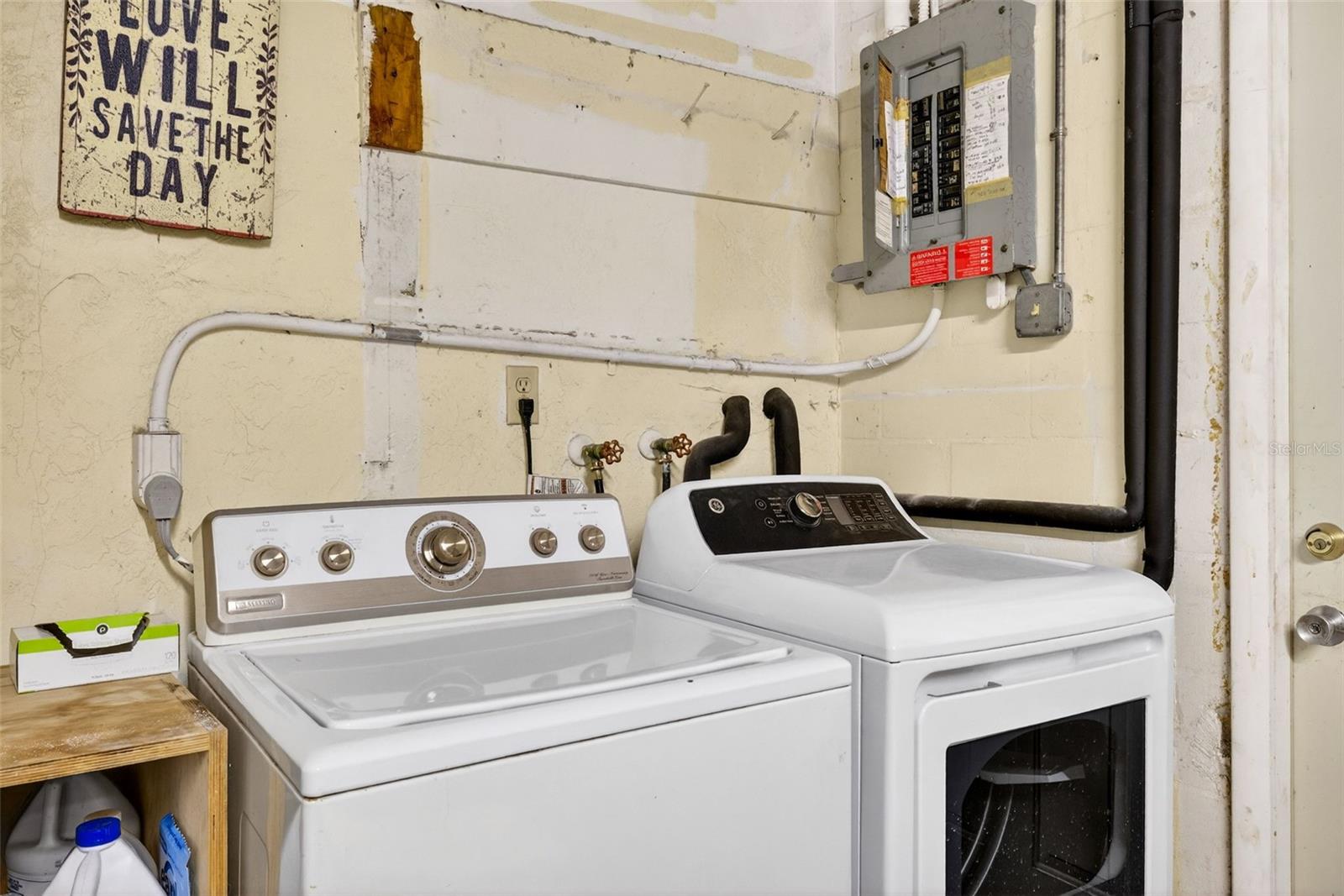 EAGLE CREST - Residential