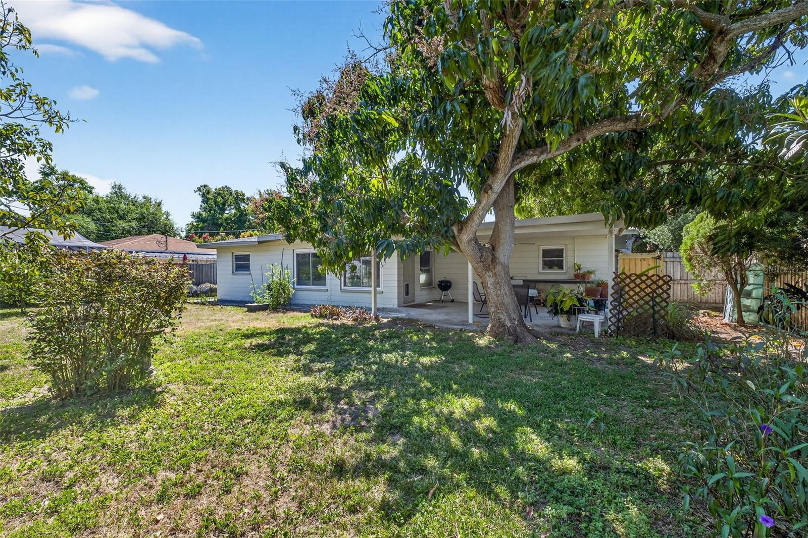 EAGLE CREST - Residential