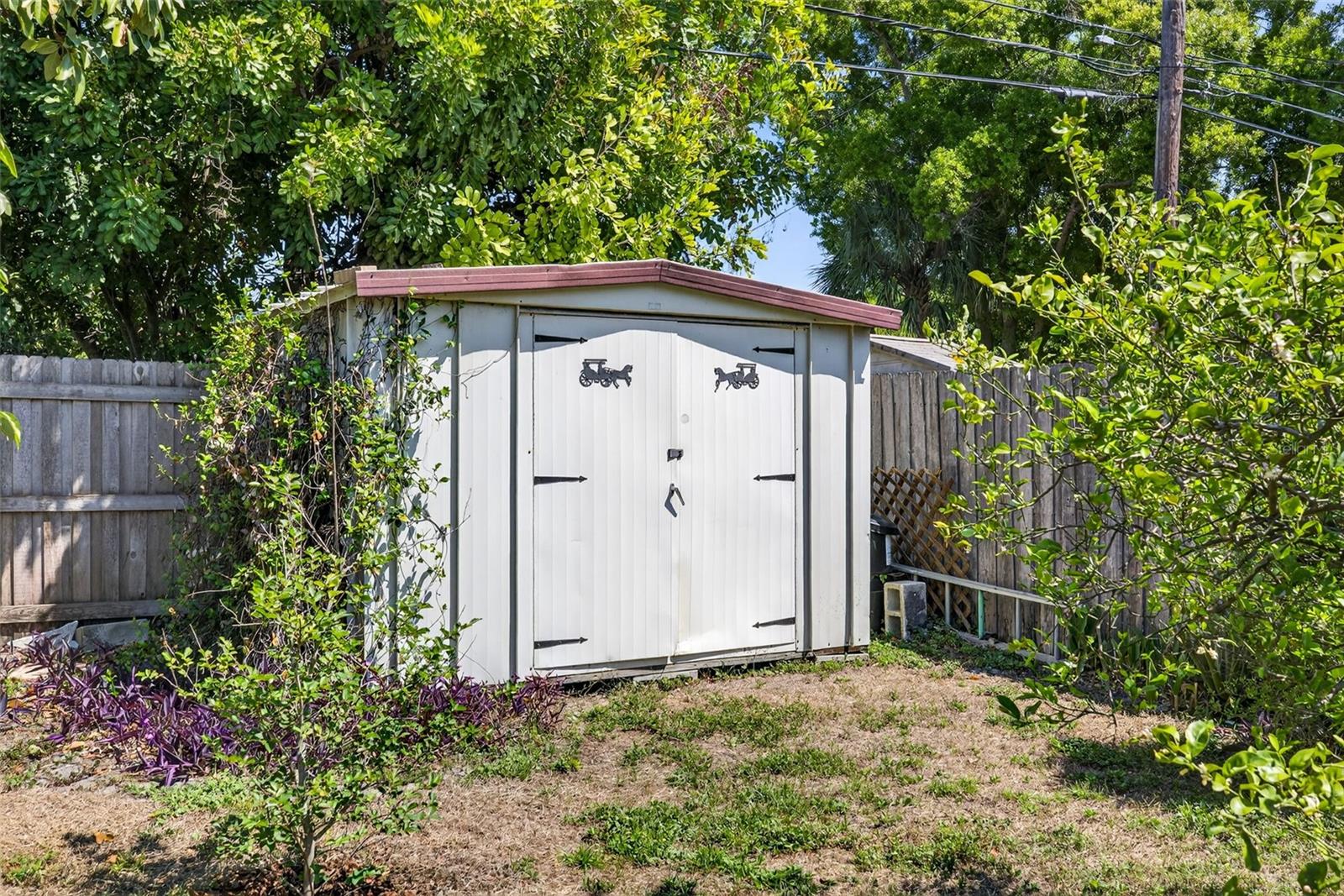 EAGLE CREST - Residential