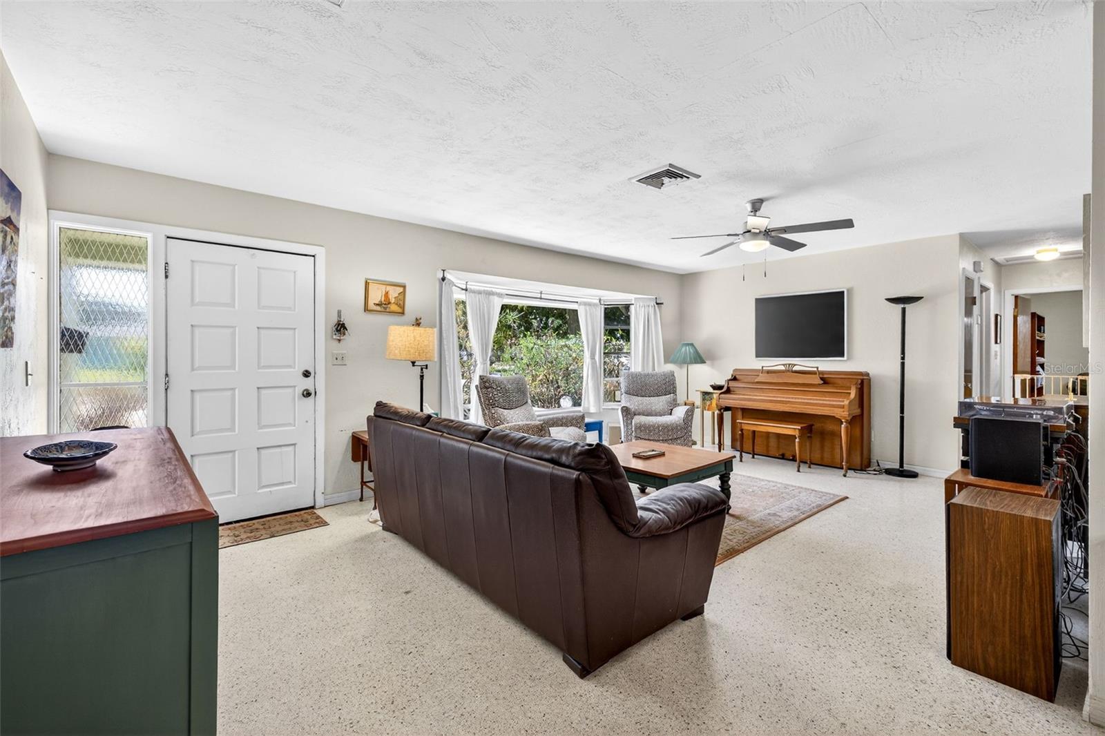 EAGLE CREST - Residential