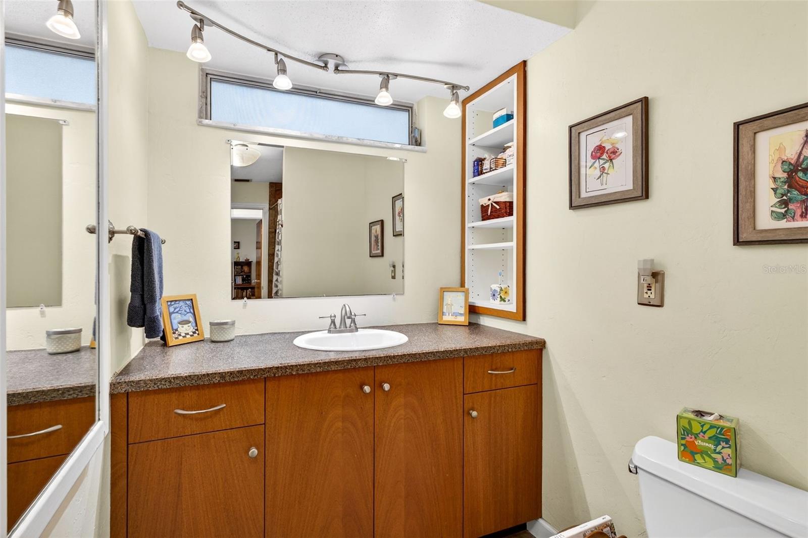 EAGLE CREST - Residential