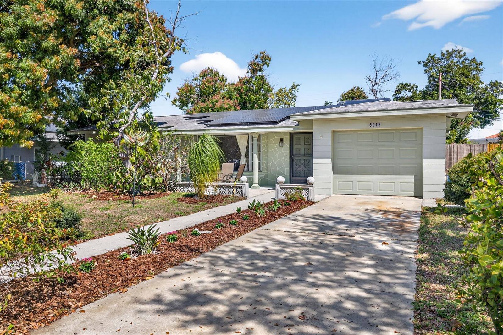 EAGLE CREST - Residential