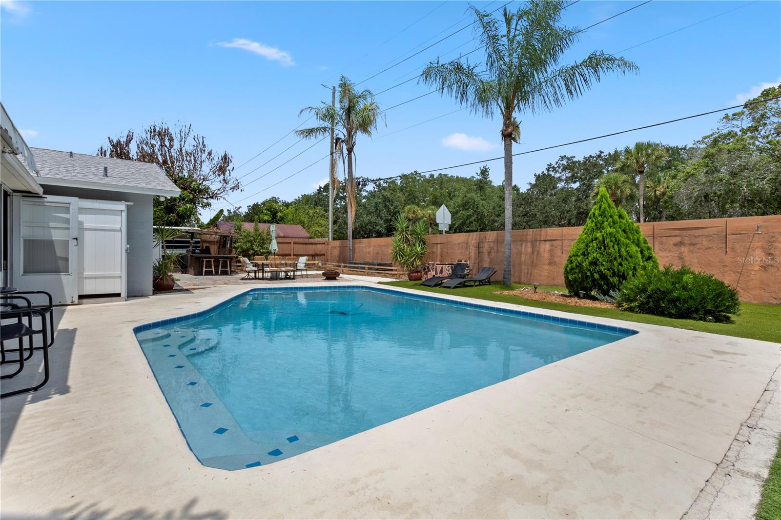 961 APPLE LANE