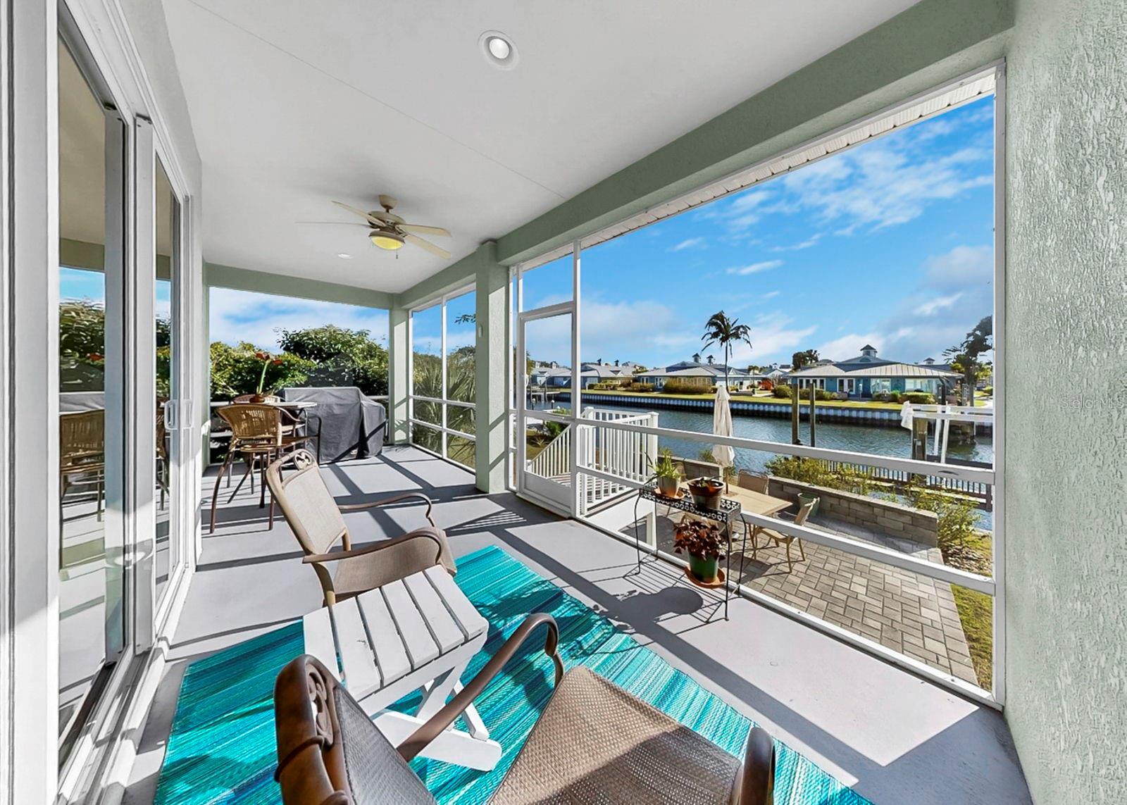 APOLLO BEACH UNIT 08 A RESUBDI - Residential