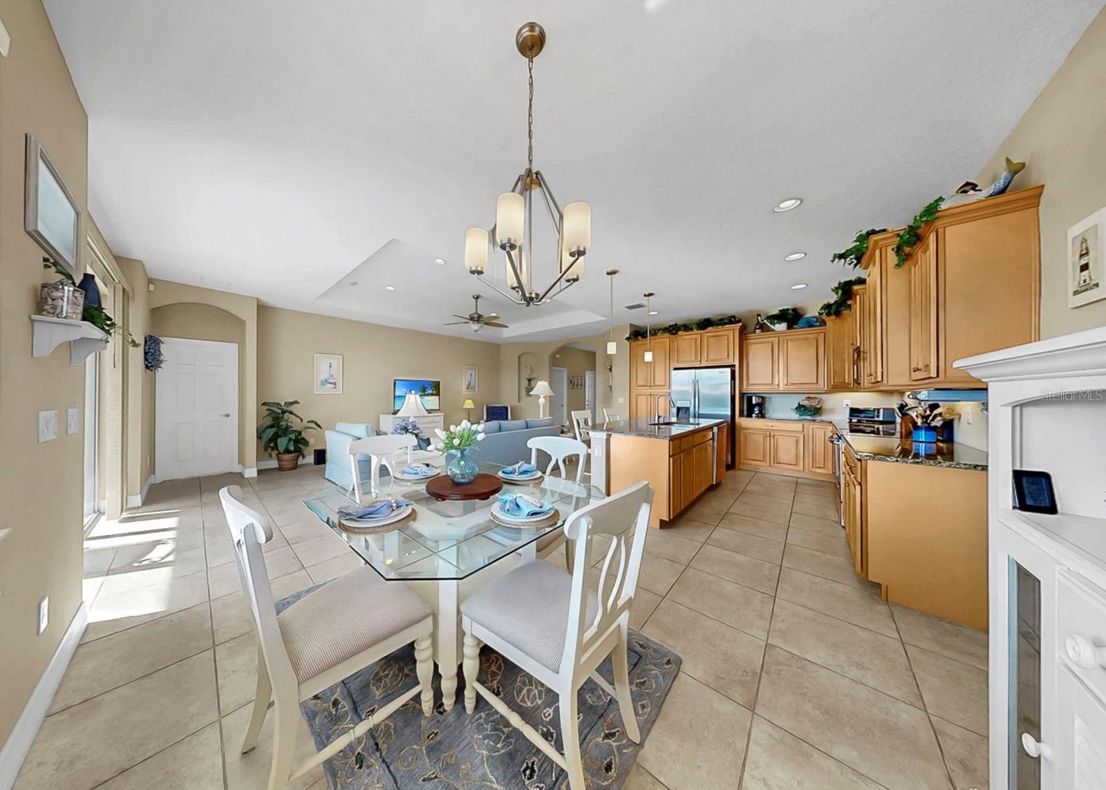 APOLLO BEACH UNIT 08 A RESUBDI - Residential