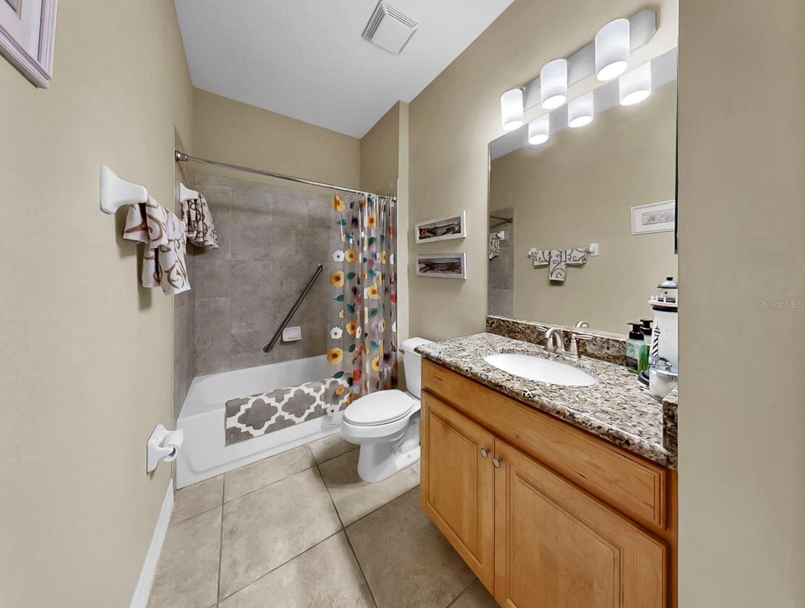 APOLLO BEACH UNIT 08 A RESUBDI - Residential