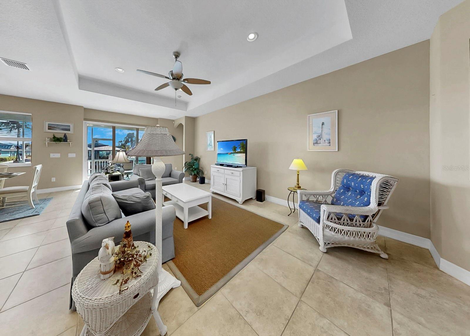 APOLLO BEACH UNIT 08 A RESUBDI - Residential