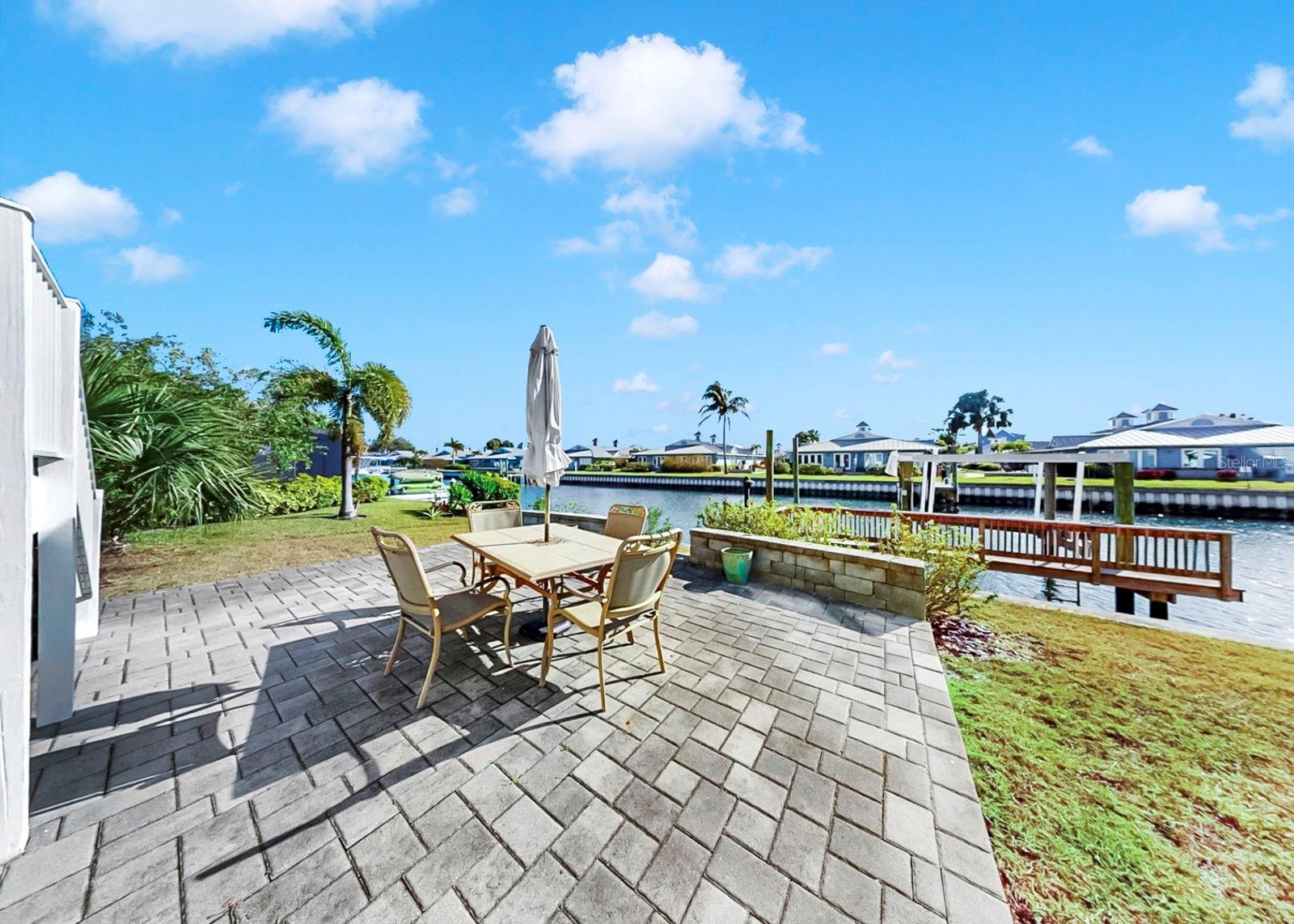 APOLLO BEACH UNIT 08 A RESUBDI - Residential