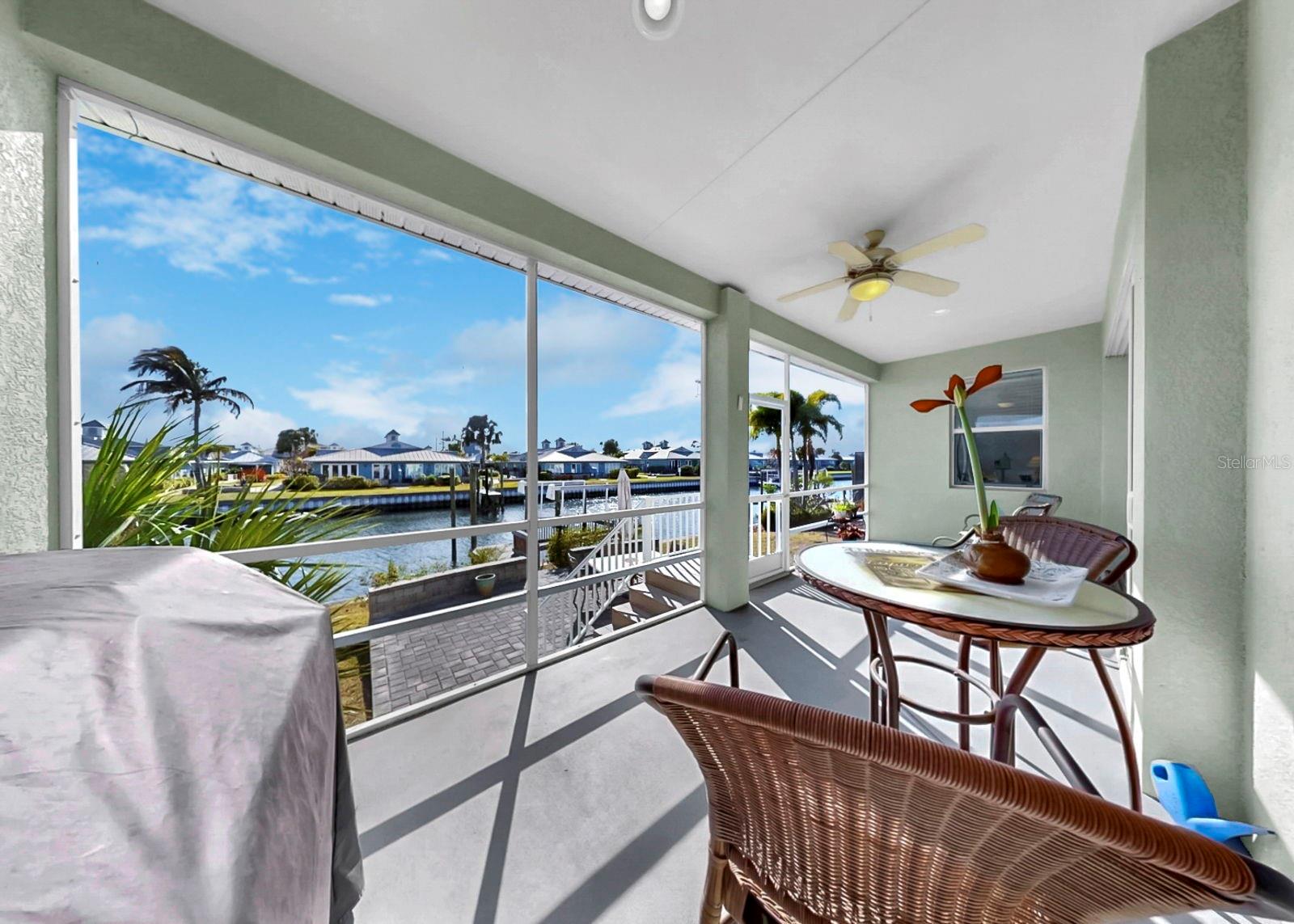 APOLLO BEACH UNIT 08 A RESUBDI - Residential