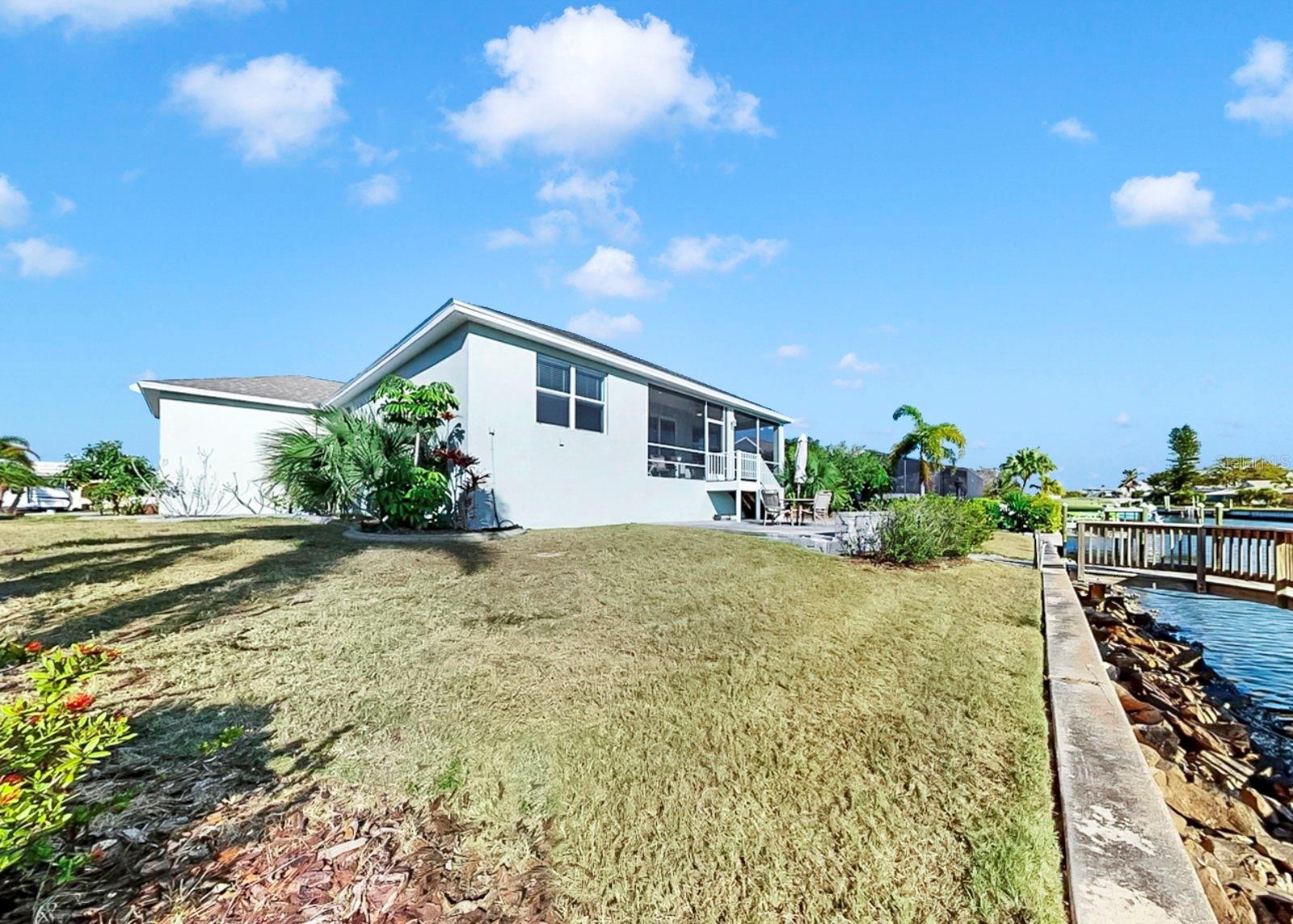 APOLLO BEACH UNIT 08 A RESUBDI - Residential