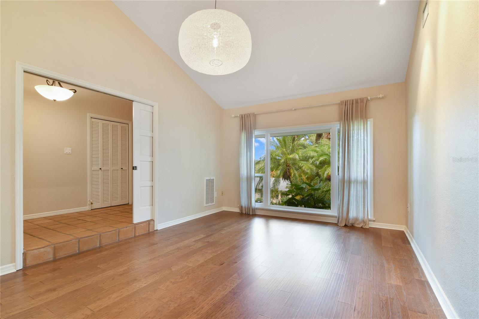 MOUNT DORA FOREST HEIGHTS - Residential