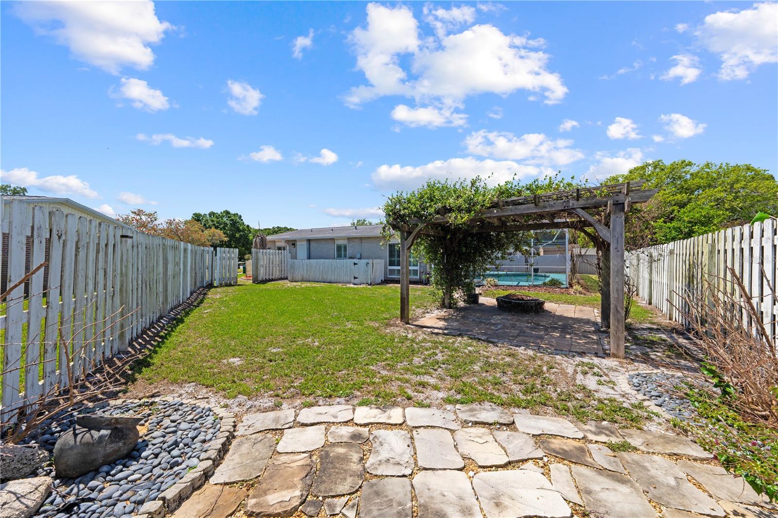 CLEMENT'S WOOD - Residential