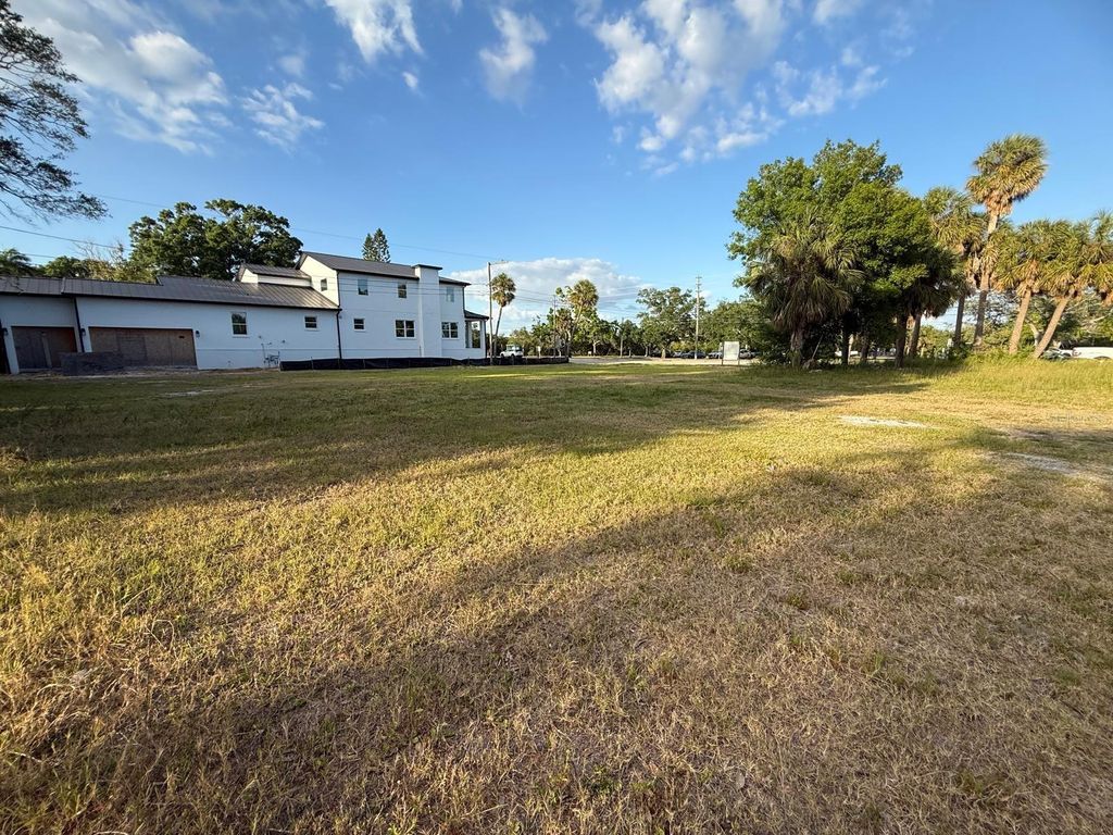 Photo of 3733 6th Street S, St Petersburg, FL 33705 (MLS # A4691980)
