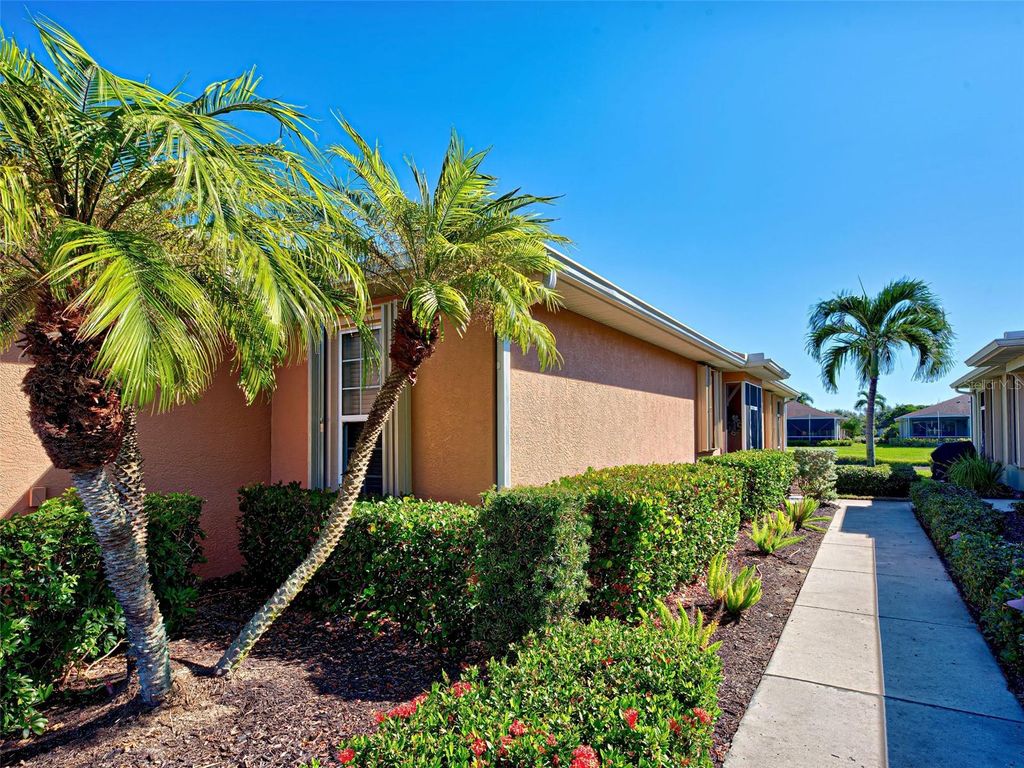 Photo of 292 Capulet Drive, Venice, FL 34292 (MLS # N6140786)