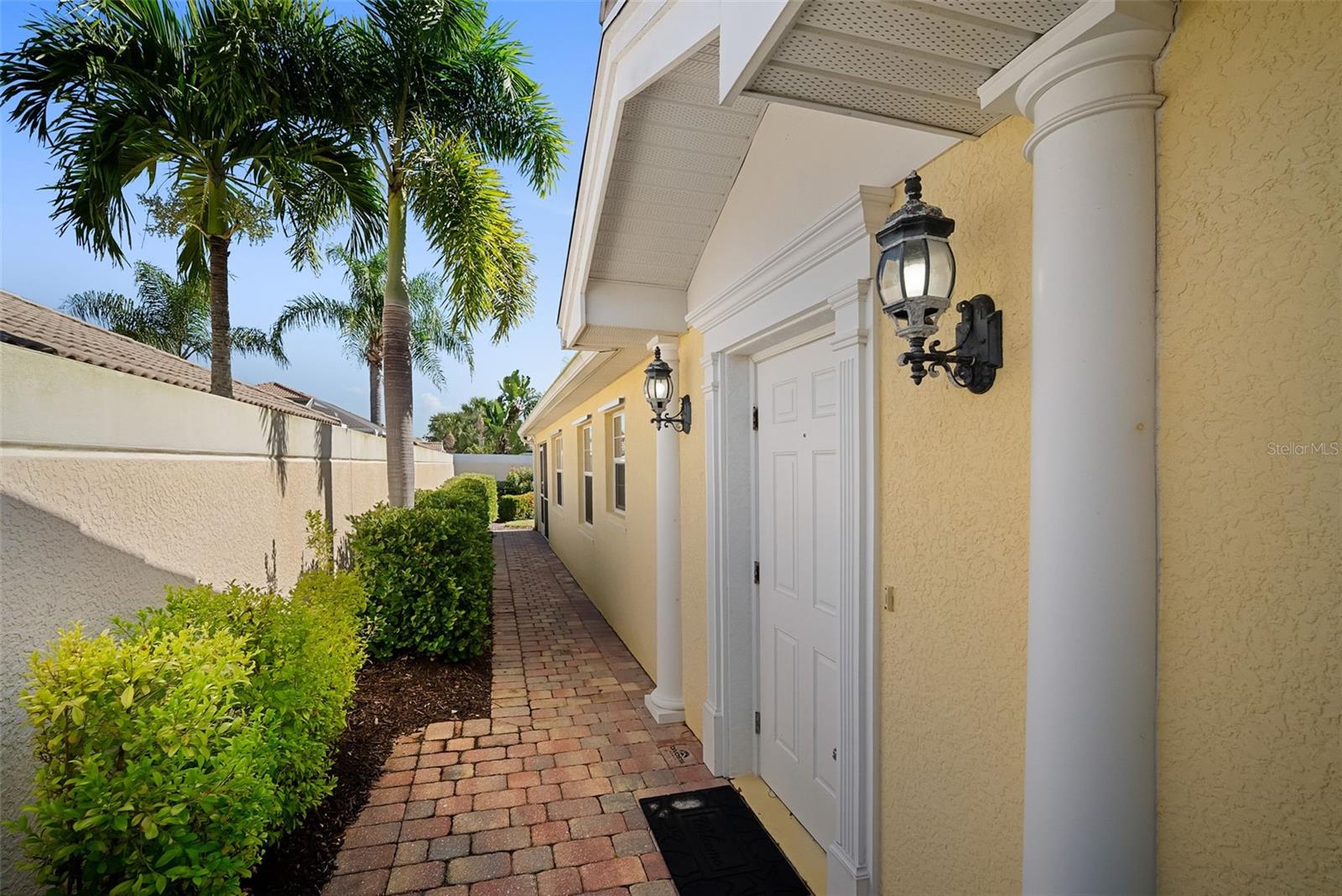 11624 GARESSIO LANE