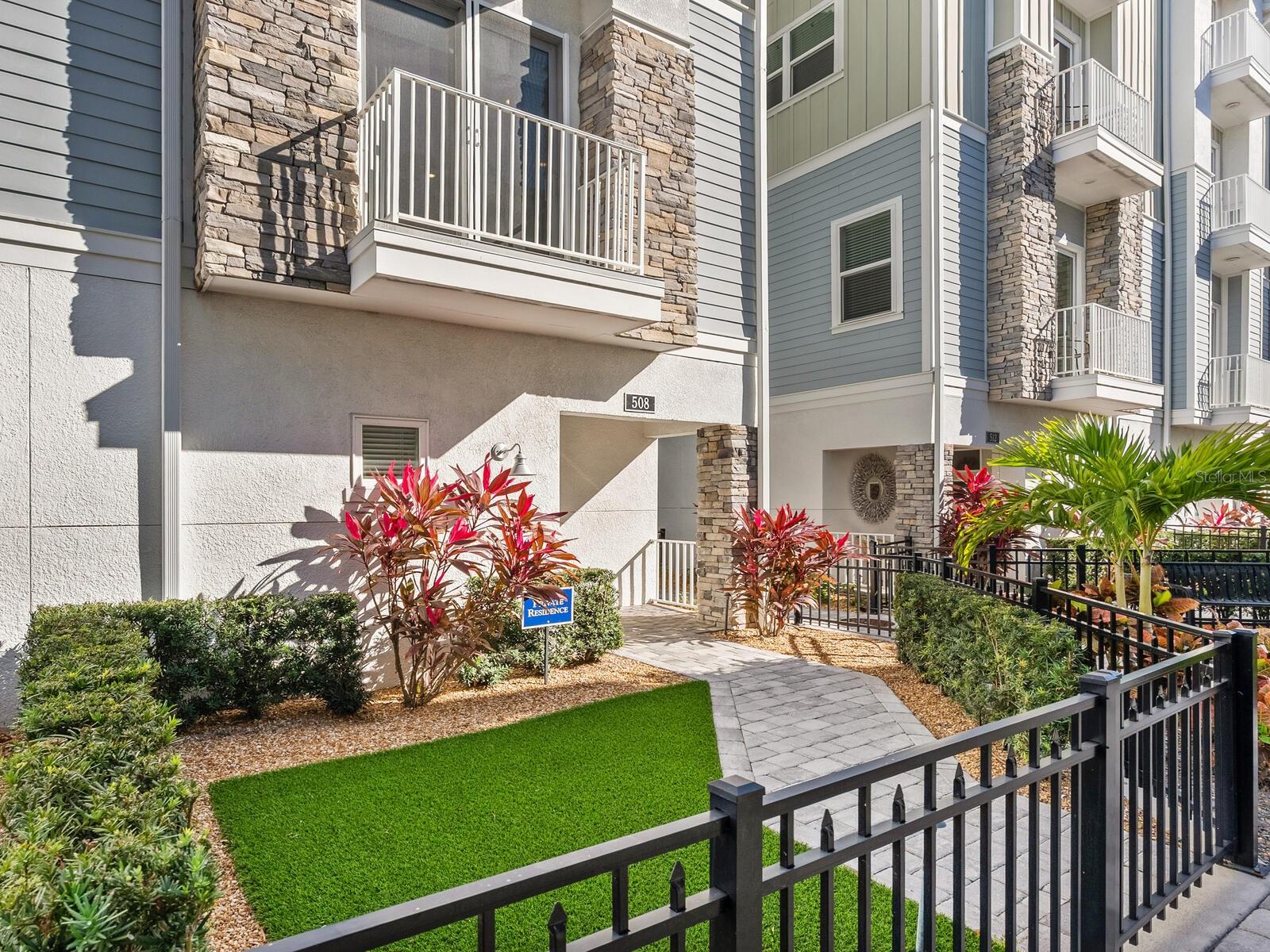 508 LAUREL PARK DRIVE