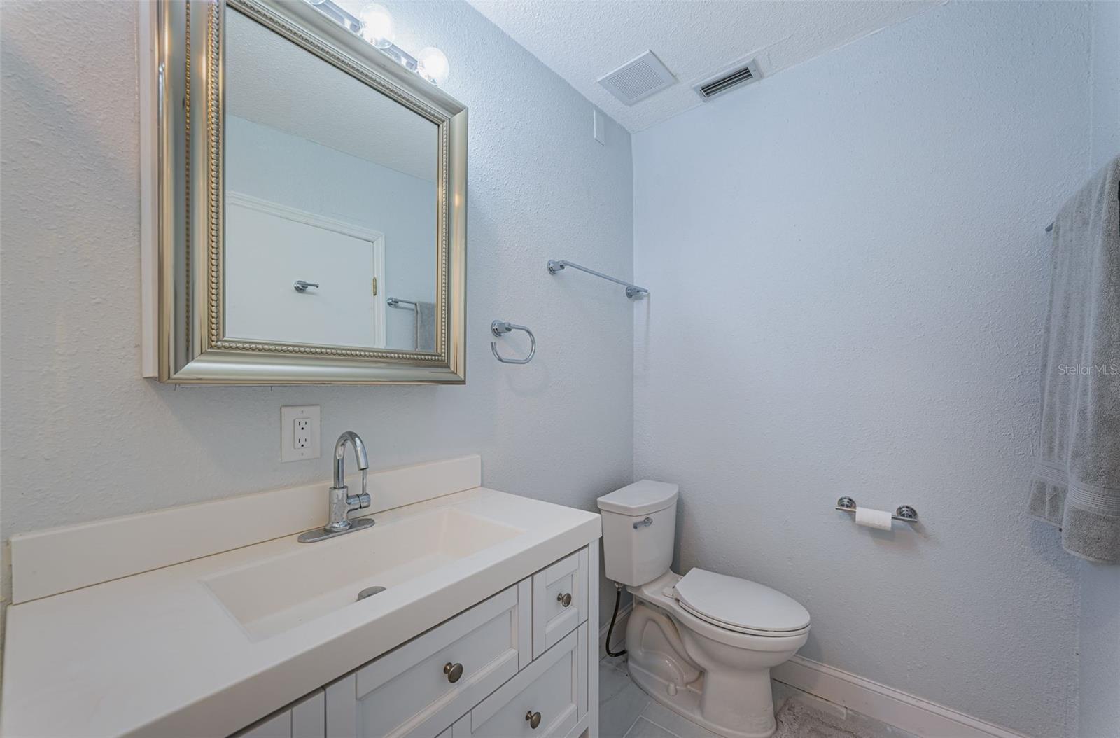 JUNGLE TERRACE SEC B - Residential