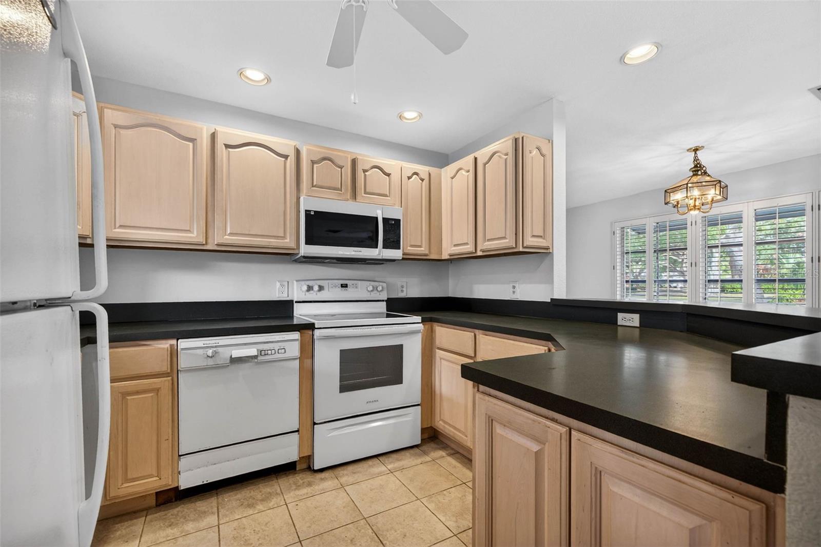 JUNGLE TERRACE SEC B - Residential