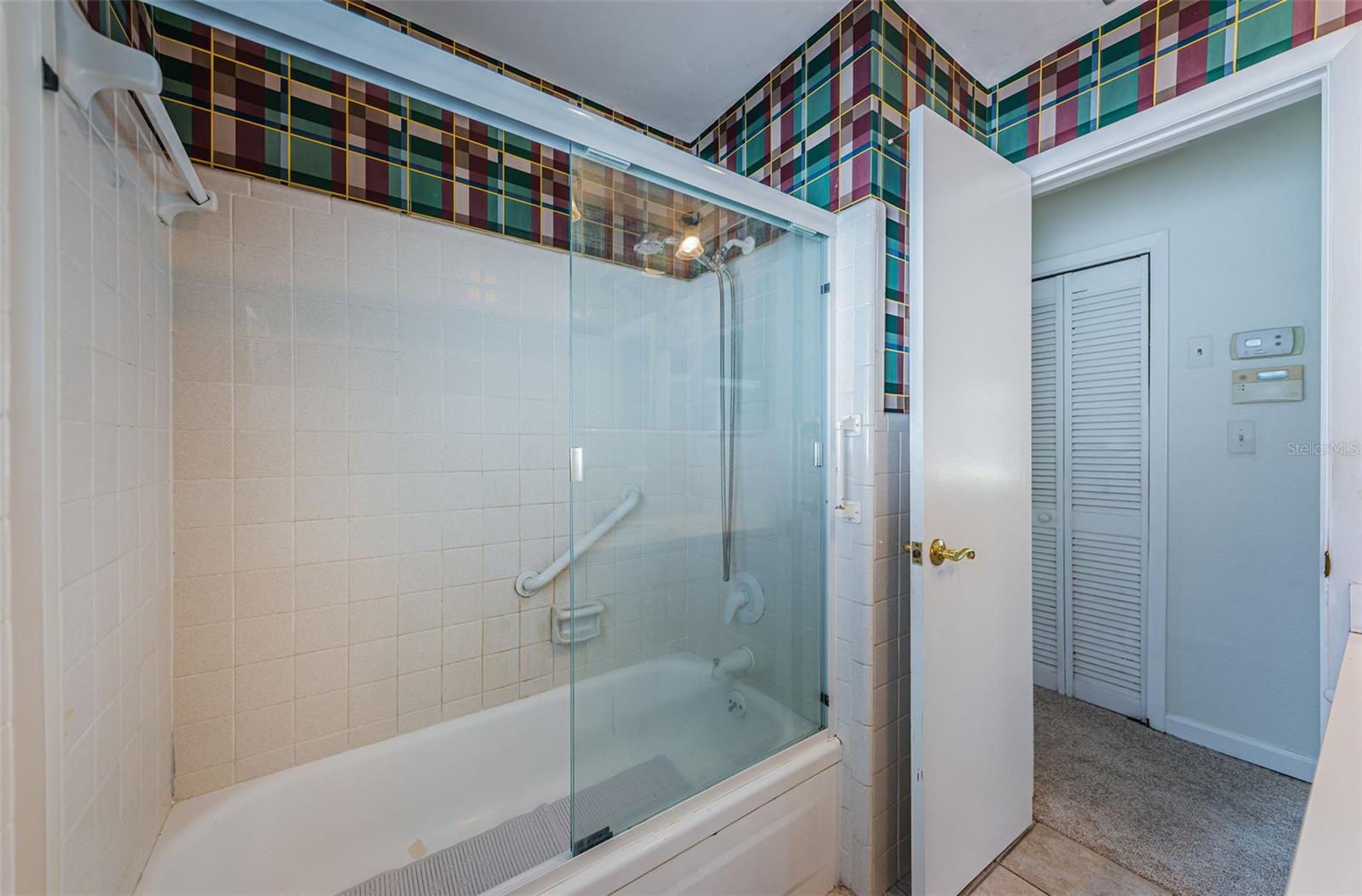 JUNGLE TERRACE SEC B - Residential