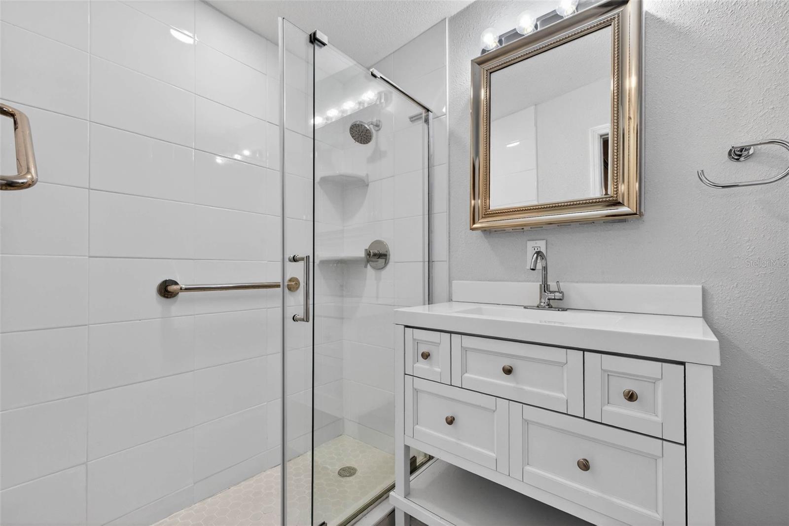 JUNGLE TERRACE SEC B - Residential