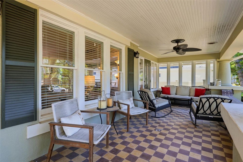 Photo of 871 17th Avenue N, St Petersburg, FL 33704 (MLS # TB8522151)