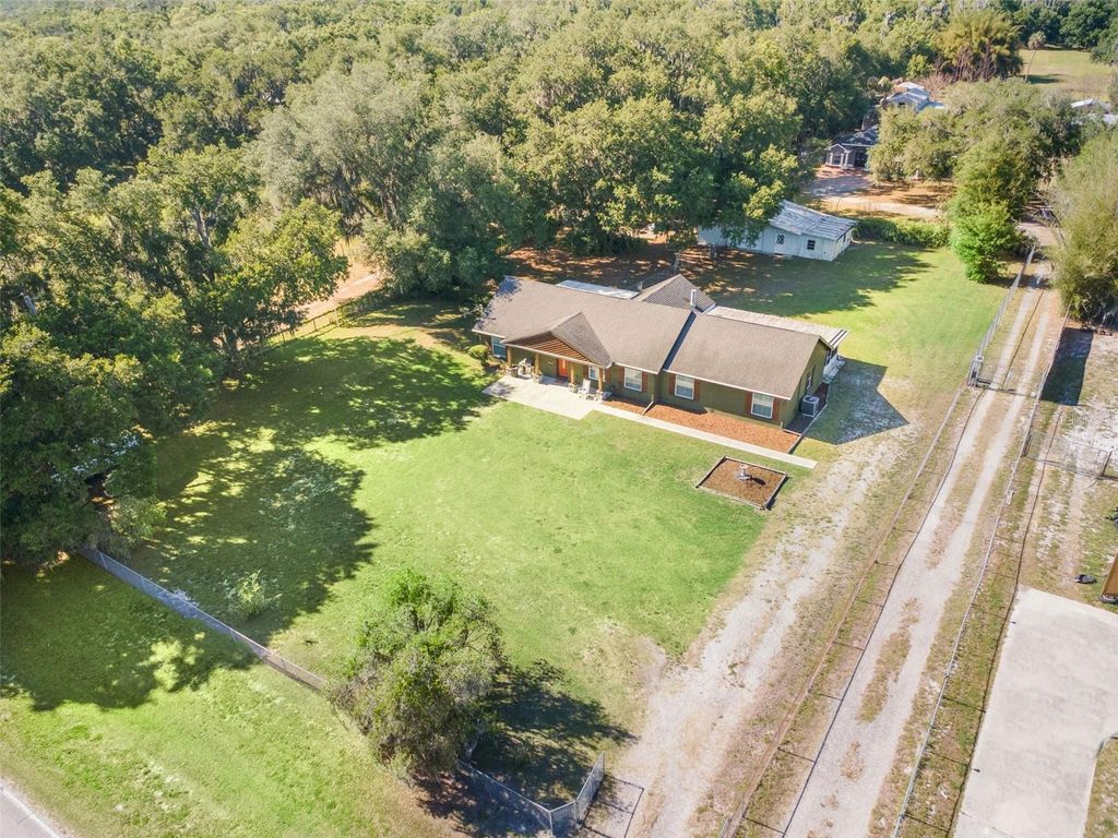 Photo of 5502 Bruton Road, Plant City, FL 33565 (MLS # TB8497888)